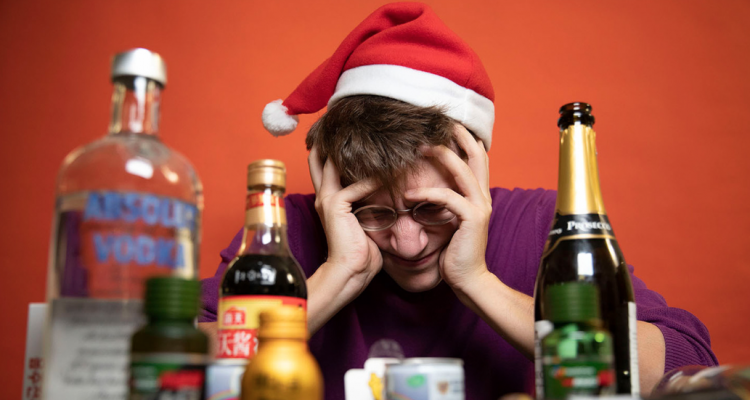 Hangover di Natale: consigli per prepararsi al mal di testa prossimo venturo