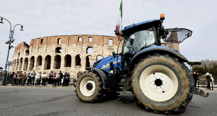 Chi sono i veri nemici di agricoltori e “popolo dei trattori” (spiegato bene)